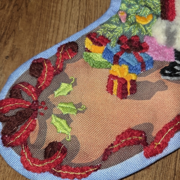 Sunset Crewel Stitchery Embroidery Holiday Stocking  Father Chirtmas 2005 - Picture 3 of 6